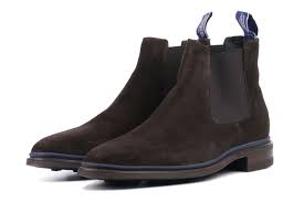 Enjoy free shippings and returns. Koop 2 Uit Elke Chelsea Boot Floris Van Bommel Case En Krijg 70 Korting