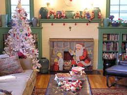 old fashioned christmas like the pic except for the white christmas tree vintage christmas cottage christmas christmas mantels