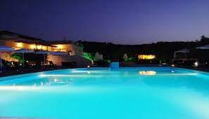 Paketa Diakopwn Gia Olh Thn Ellada Kai Gia E3wteriko Holiday Hotel Hotel Spa Hotel
