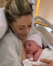 Tara Messer's Instagram, Twitter & Facebook