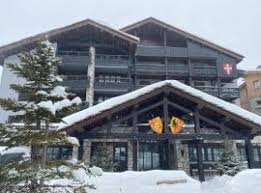 Product approval information is indicated for the treatment of primary immunodeficiency (pi) associated with defects in humoral immunity, in adults and children two years and older. Die 10 Besten Hotels In Val D Isere Frankreich Ab 106