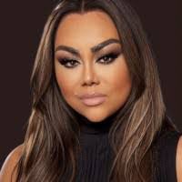 Shawn Fenner's Instagram, Twitter & Facebook