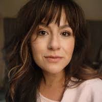 Amanda Sara's Instagram, Twitter & Facebook