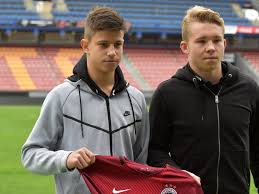 Fichajes, salarios, palmarés, estadísticas en el club y selección. Galerie Vzestup Talentu Sparty V Drchalovi Je Sila Hlozek Odmitl Bayern I City Foto 1 Isport Cz