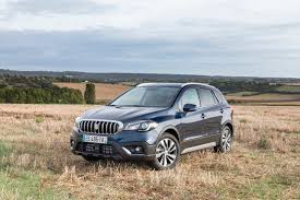 Pour les consommations, suzuki annonce un gain de 20 % par rapport à son ancien 1,4 l. Essai Suzuki S Cross 1 0 Boosterjet 4x2 2016 Un Bon Coup De Boost