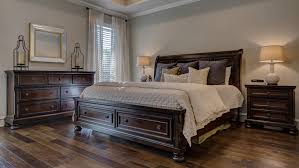 Sebaiknya sesuaikan dengan tips fengshui berdasarkan shio anda untuk menghindari keburukan. Feng Shui Benda Ini Sebaiknya Ada Di Kamar Tidur Rumah Dan Gaya Hidup Rumah Com