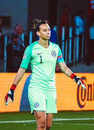 En el minuto 24 , tiane evitó un gol seguro de la sueca nilla fisher con un rápido manotazo. Tiane Endler Uswnt Vs Chile San Jose Ca Rookie For Life