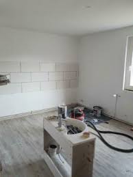 Haben sie die wohnung während der mietzeit renoviert, und befindet sie sich in einem einwandfreien zustand, muss auch dann keine endrenovierung erfolgen. 3 Zimmer Wohnung In Klein Escherde Vor Ubergabe Frisch Renoviert In Niedersachsen Hildesheim Etagenwohnung Mieten Ebay Kleinanzeigen