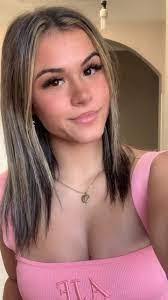 Elisha Baxter's Instagram, Twitter & Facebook