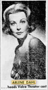 Ann Macomber's Instagram, Twitter & Facebook