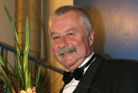 Některá data mohou pocházet z datové položky Ladislav Potmesil Herec Ladislav Potmesil Skoncil Na Voziku Na Chate Mel Vazny Na Bedrovej Chrbtici Bol Na Jednom Stavci Nadorcek Metastaza A To Dal Pan Profesor Jan Stulik Prec