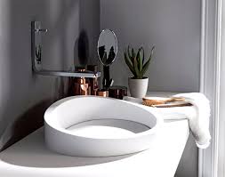 Decorating our bathrooms with suitable plant life and stylishly arranged greenery is something worth considering. Best Bathroom Plants To Decorate Your Modern Bath With Greenery Interiorzine