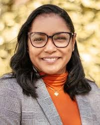 Amanda Baker's Instagram, Twitter & Facebook