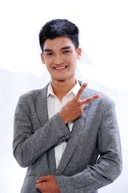 Thị trường chứng khoán là mỏ kim cương vô tận để bạn khai thác dĩ nhiên vấn đề là nếu cách đây 12 năm có ai đó nói rằng đây là phương pháp tốt nhất để chọn, khang không tin đâu. Tiá»ƒu Sá»­ Diá»…n Vien Hai Máº¡c VÄƒn Khoa