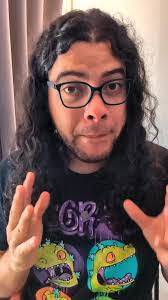 Diana Krys's Instagram, Twitter & Facebook