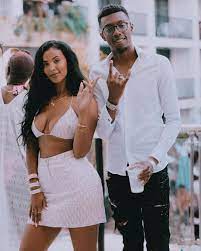 The star posted from ben's luxury home and even shared a video where he playfully put his hand over her face. Maya Jama On Instagram Shine Shine Shinee Kaylumdennis Classy Fits Maya Jama Instagram Outfit Goals