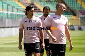 Soodsad lennupiletid linnast palermo linna foggia. 4nnpdpzi076lwm