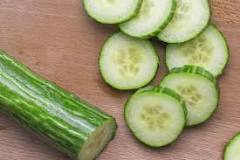 What is the best way to eat raw cucumbers?