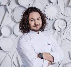 Știri despre chef florin dumitrescu, află cele mai noi informații despre chef florin dumitrescu. Chef Florin Dumitrescu A Fost Sportiv De PerformanÈ›Äƒ Cum ArÄƒta BucÄƒtarul In AdolescenÈ›Äƒ Foto Star News Antenastars Ro