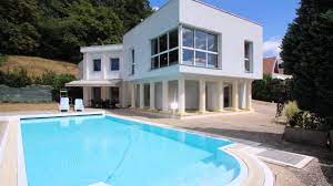 Que vous soyez propriétaire en pleine réflexion sur un projet d'installation ou acheteur à la recherche d'un bien avec. Vend Maison De 330 M Avec 5 Chambres Piscine Terrasse Jardin Et Garages A Dommartemont Youtube