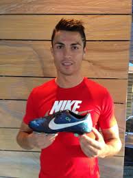 Cristiano Ronaldo on Twitter: "My new #Mercurial boots from @NikeFootball -  what do you think? http://t.co/VWxGRPNX37" / Twitter