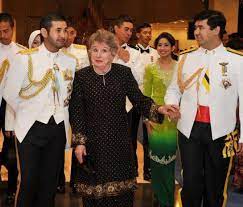 Maybe you would like to learn more about one of these? Lokasi Jenazah Bonda Sultan Johor Disemadi Di Makam Diraja Bukit Mahmoodiah Wanikiter