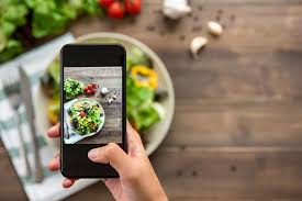 Approfondimenti su nutrizione e alimentazione. Cosi I Social Network Condizionano Le Nostre Scelte A Tavola Fondazione Umberto Veronesi
