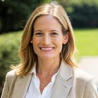 Katie Colombo's Instagram, Twitter & Facebook