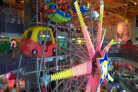 Family on the ferris wheel at the big toys r us in manhattan. Ferris Wheel At Toys R Us In Times Square My Favorite Pa Flickr