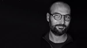 Nascut pe 18 mai 1979 in romania, regizorul alexander nanau a studiat regie la. Alexander Nanau Filem Bio Dan Senarai Di Mubi