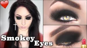 Bevor du anfängst die smokey eyes zu schminken, solltest du wie gewohnt dein make. Perfekte Smokey Eyes Schminken I Hannah Black Youtube