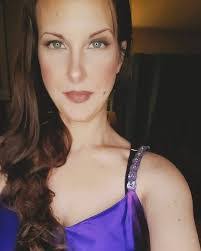 Mendy Ray's Instagram, Twitter & Facebook