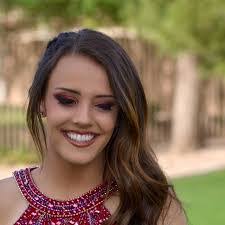 Lisa Knab's Instagram, Twitter & Facebook