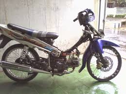 Namun dari semua itu pasti sebagai penikmat dari produksi pabrikan otomotif di negeri ini yang. Gambar Modifikasi Motor Yamaha Crypton Terbaru Dan Terkeren Earth Modification