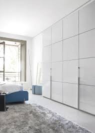 Begehbarer kleiderschrank mit glastüren cineline ligne roset. Ligne Roset Aachen