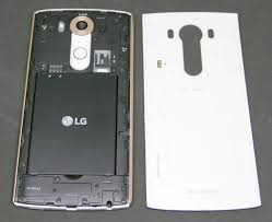 El lg v10 cuenta con android como sistema operativo, y en su lanzamiento corre la versión 5.1.1 lollipop. Lg V10 Android Smartphone Review The Gadgeteer