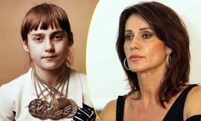 Comaneci got six more perfect tens as she swept to three gold medals (all. Ce Pensie Are Azi Nadia ComÄneci De La Statul Roman Montreal 3 Mai 1975 45 De Ani De La Primul 10 In GimnasticÄ Impact