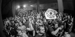 Cazurile beirut si colectiv au un numitor. 2015 2020 Cinci Ani De La Tragedia Din Clubul Colectiv Video Observi Ro