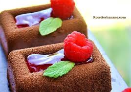 Buche A La Vanille Insert Aux Fruits Rouges Etapes En Images Recettes By Hanane In 2020 Desserts Food Food And Drink
