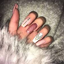 Rose gold nail designs with glitter. 10 Elegant Rose Gold Nail Designs Ecemella
