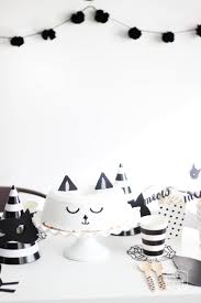 Birthday Party Hat Clipart Black And White Cat Halloween Black And White Party Decoration Ideas Monochrome Party Cat Birthday Party Halloween Party Decor