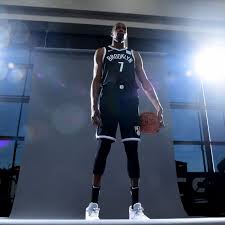 How tall and how much weigh giannis antetokounmpo? Truth In Height Begins How Tall Will Kd Be Netsdaily