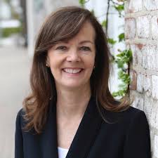 Julie Kozlowski's Instagram, Twitter & Facebook