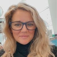 Tami Denton's Instagram, Twitter & Facebook