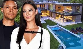 Trevor noah and minka kelly are reportedly looking for a house together in la. Trevor Noah Purchases Massive 20 Million Home In Bel Air After Splitting With His Girlfriend Daily Mail Online