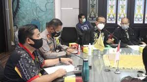 Ppkm jawa bali diperpanjang dengan perubahan jam operasional pusat perbelanjaan. Government Implements Ppkm Jawa Bali Banjarmasin Participates In Tightening Citizen Activities