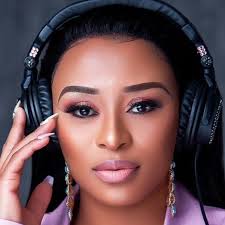 Award profitable dj and businesswoman dj zinhle is what we'd believe an alpha feminine in terms of her boss standing so it doesn't comes as a marvel. Dj Zinhle Songs 2020 Stream Download Free Joox