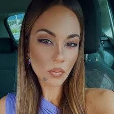 Jessica Fiore's Instagram, Twitter & Facebook