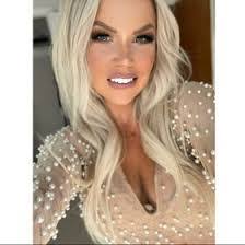 Christine Neel's Instagram, Twitter & Facebook