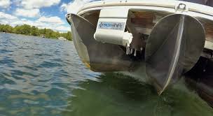 This won't make you go any quicker than a single 30 pounds of thrust trolling motor. Sideshift Pt230 Bow Thruster 2 5 Hp 99 Lb Thrust For Up To 35 Pontoon Boats With Wireless Joystick Helm Control